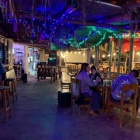 Saigon Backpackers Hostel Манкора Экстерьер фото